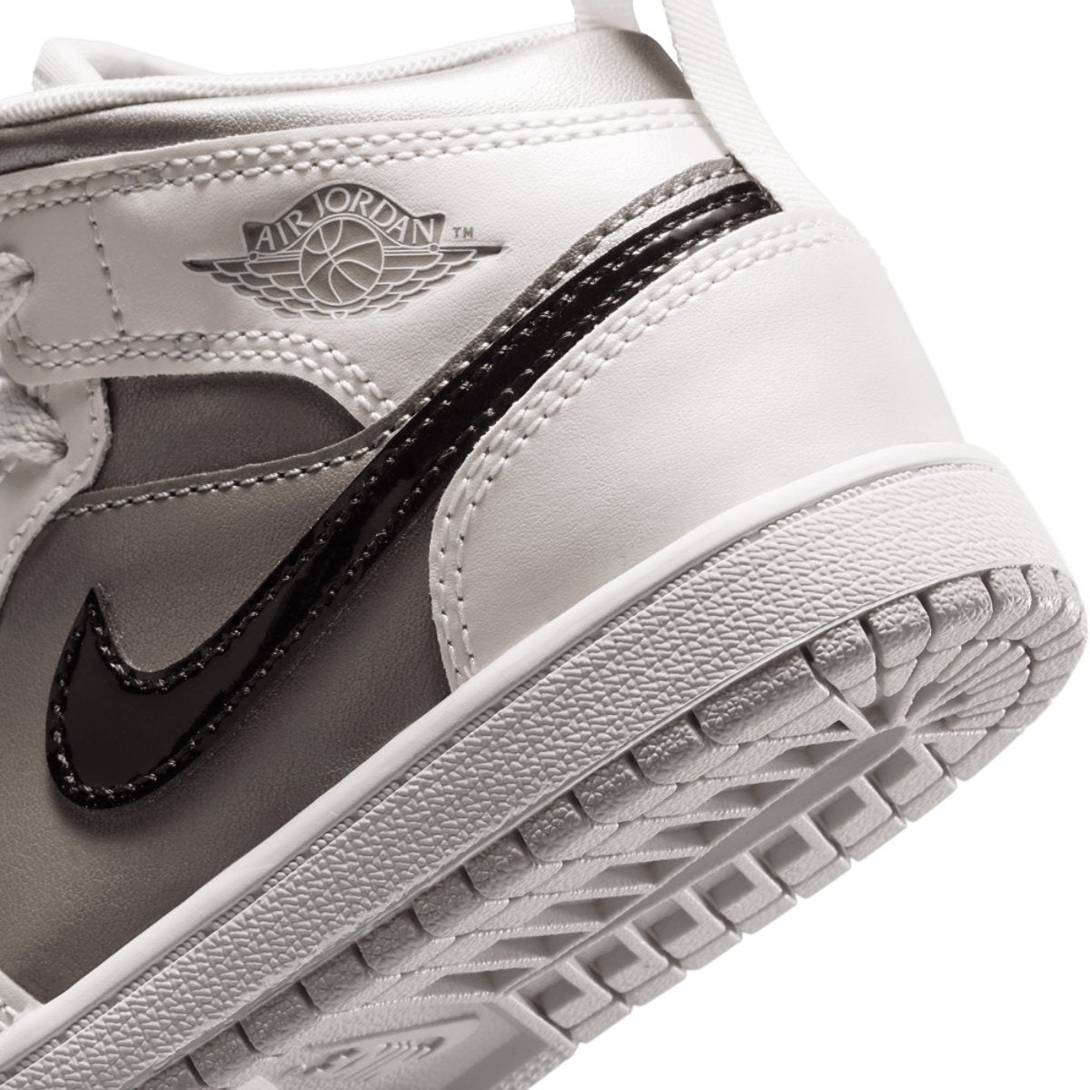 Jordan AJ 1 Mid SE Uni