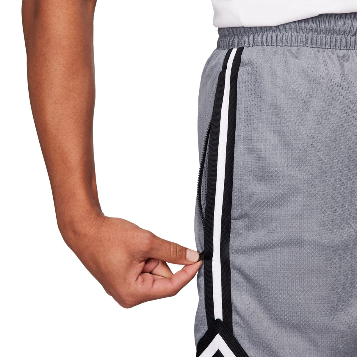 Nike Dri-FIT DNA 6" Shorts