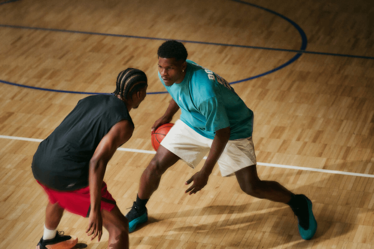 BASKETBALL